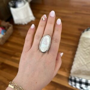 Mother of pearl stone in sterling silver size 5